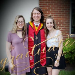 Meet your Posher, Laurie